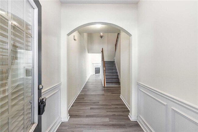 Building Photo - 4003 Labrador Way