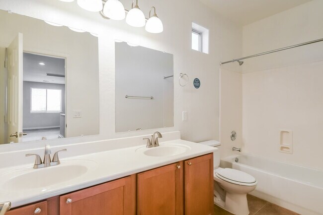 Building Photo - 3441 W Galvin St