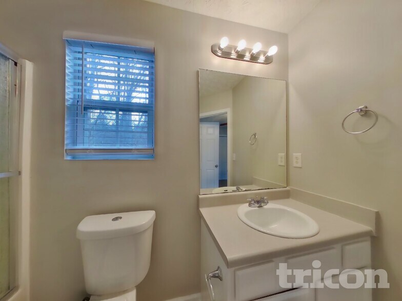 Building Photo - 5160 Tussahaw Crossing