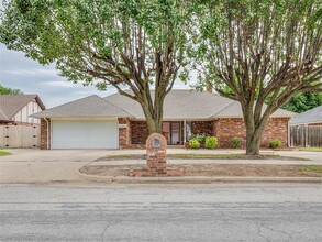 Building Photo - 12414 S Villa Ave