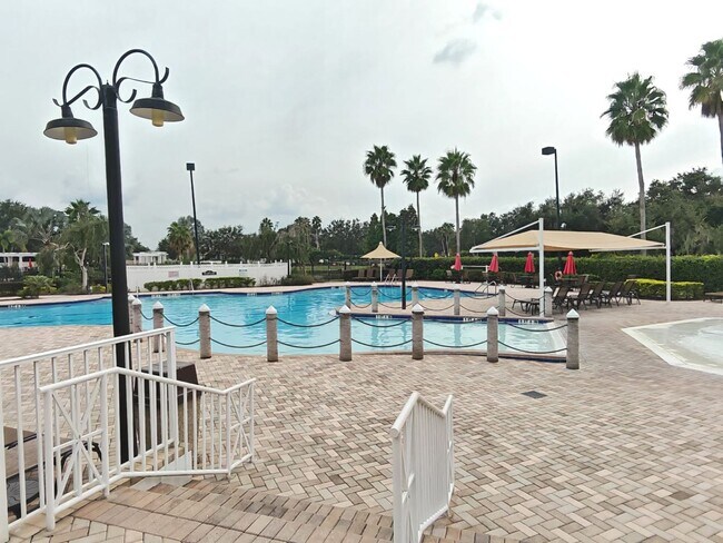 Building Photo - Fully Furnished Townhouse with Water View ...