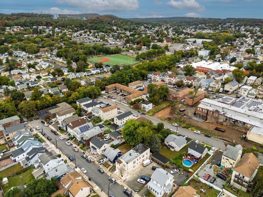 Building Photo - 162-166 Manchester Avenue, 4 Second Floor