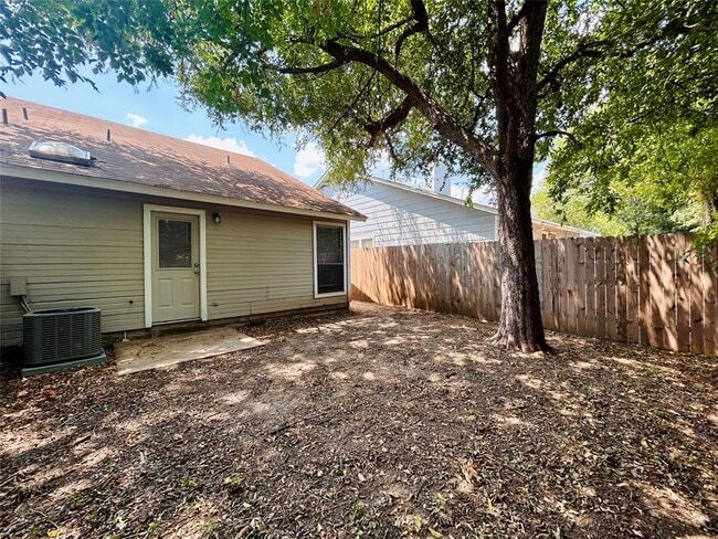 Building Photo - 9221 Kempler Dr