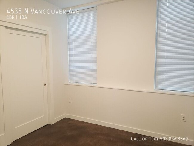 Building Photo - 4538 N Vancouver Ave