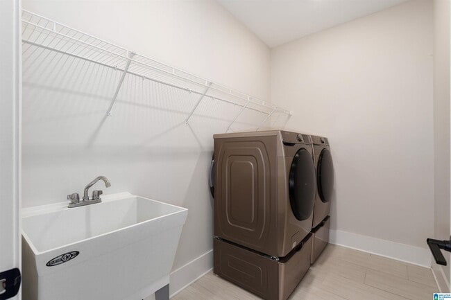 Building Photo - 1903 Blackridge Rd