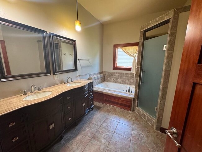 Building Photo - 4045 Audubon Way