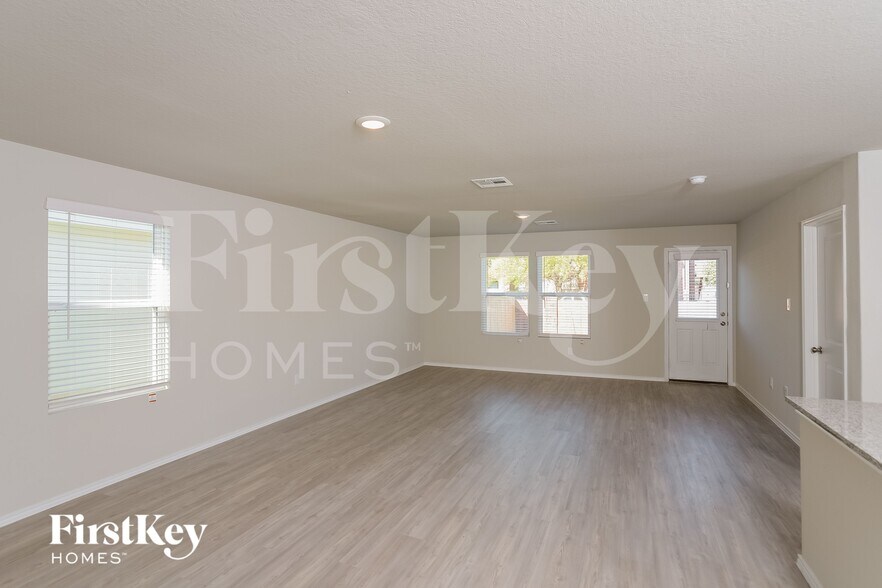 Building Photo - 1827 Morse Way