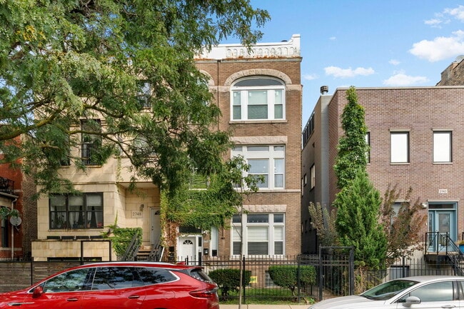 Primary Photo - 2744 W Haddon Ave