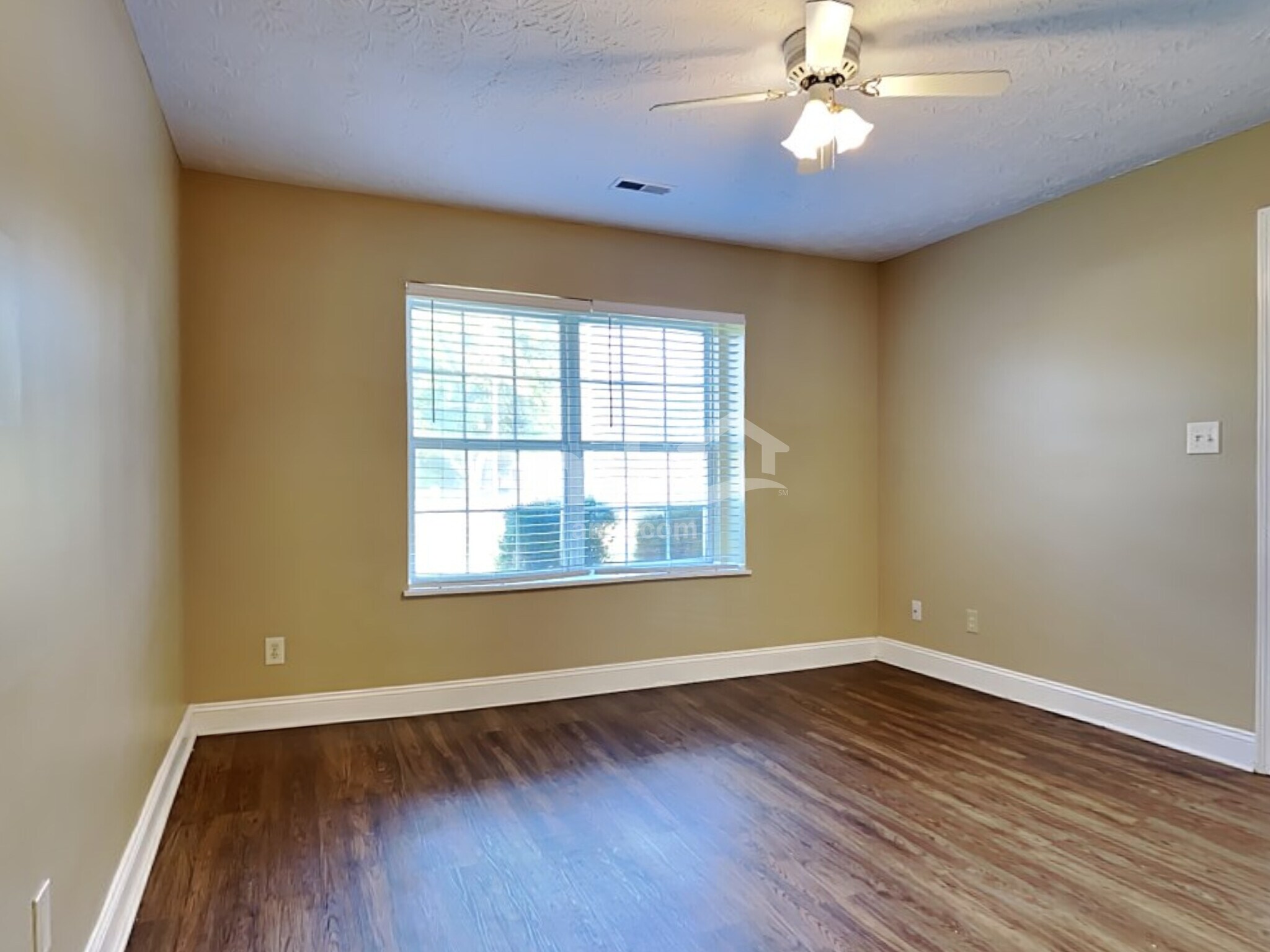 Building Photo - 7184 Franklin Madison Rd