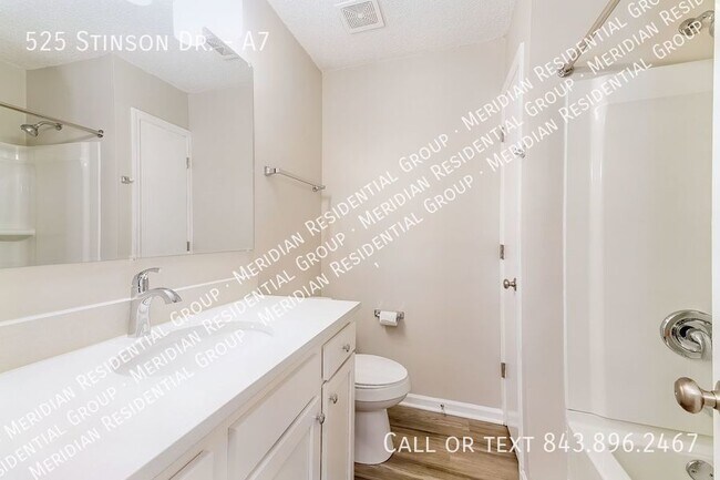 Building Photo - 525 Stinson Dr