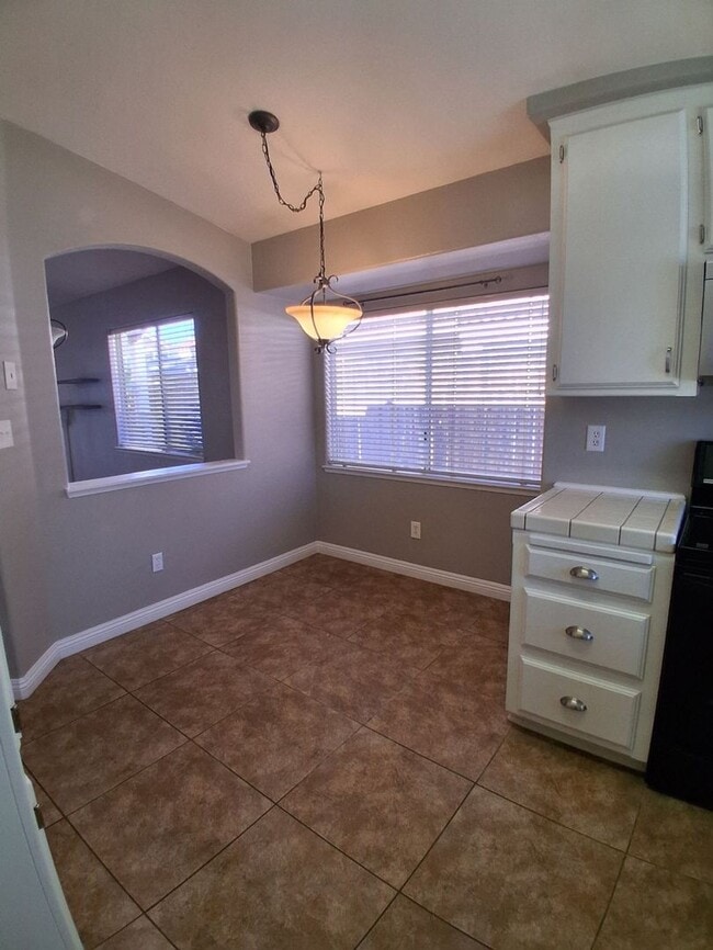 Building Photo - Beautiful Single-Story Home in Pheasant Run – Move-In Ready!