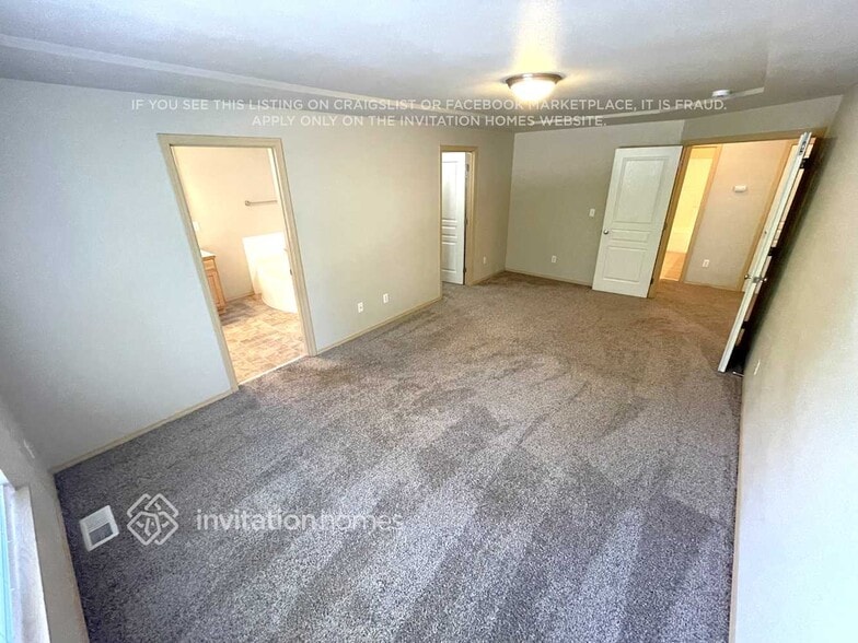 Building Photo - 15219 24th Ave E