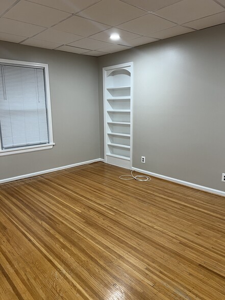 2nd floor living room - 21 Audubon St