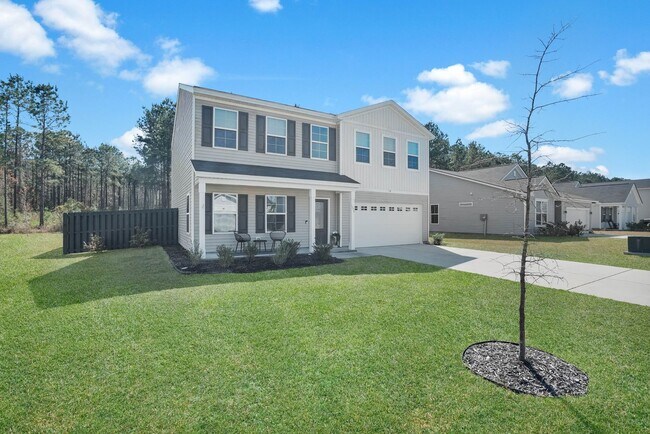 Building Photo - Bright & Welcoming 5-Bedroom Home in Richmond Hill, GA