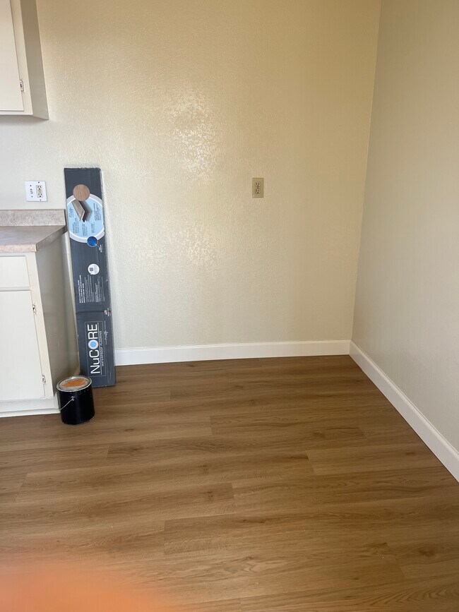 Building Photo - 2225 E 14th St