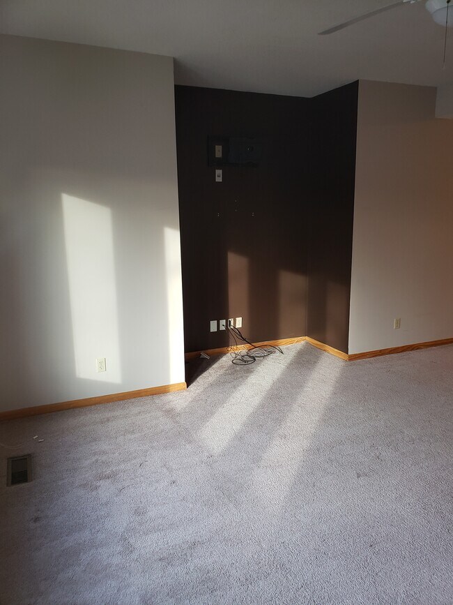 Great room TV Cubbie - 4523 State Line Rd