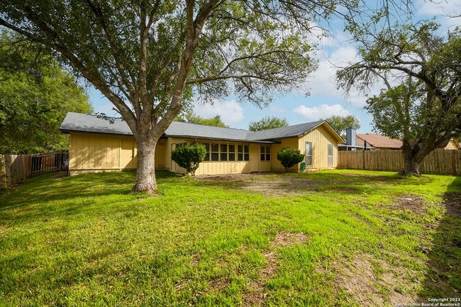 Building Photo - SPACIOUS 4-BEDROOM IN VALLEY FORGE