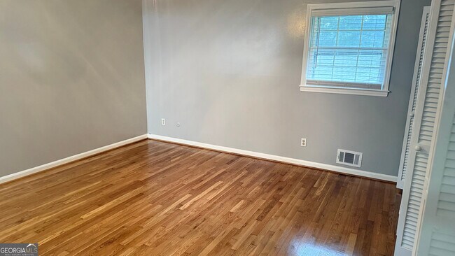 Building Photo - 3619 Calmer Cir