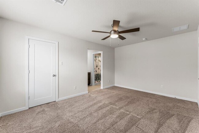Building Photo - 3850 Chapman Bluff Dr