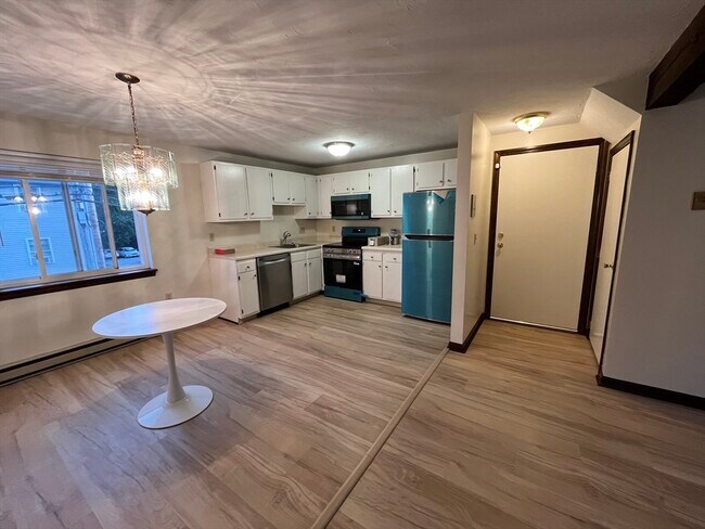 Building Photo - 53 Fairfield Park