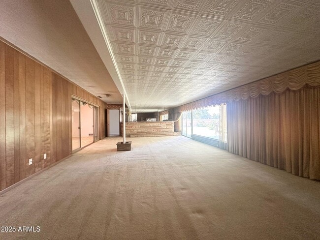 Building Photo - 624 N Macdonald