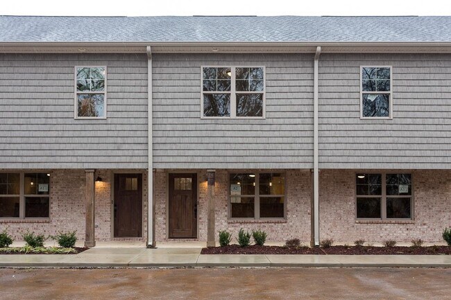 Building Photo - 2506 E Main St