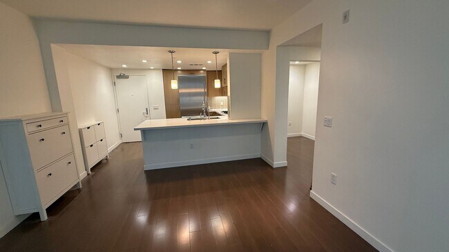 Building Photo - EPIC REA- Lower Pac Heights - Condo w/Parking