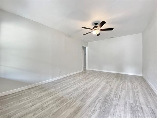 Building Photo - 923 Fernwood Ave