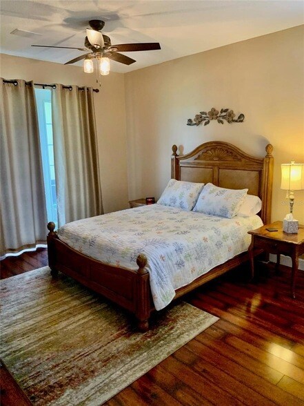 Building Photo - 2775 Royal Palm Dr