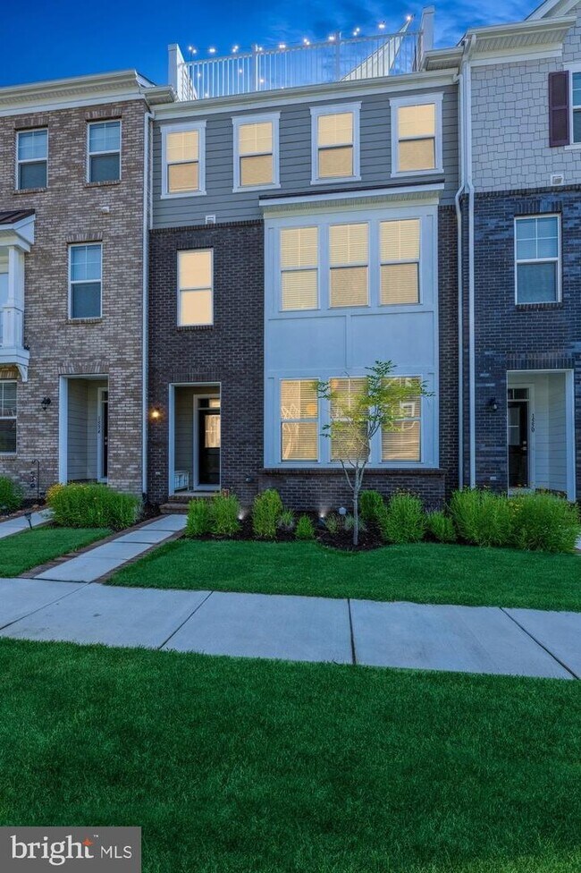 Building Photo - 1552 Meadowlark Glen Rd