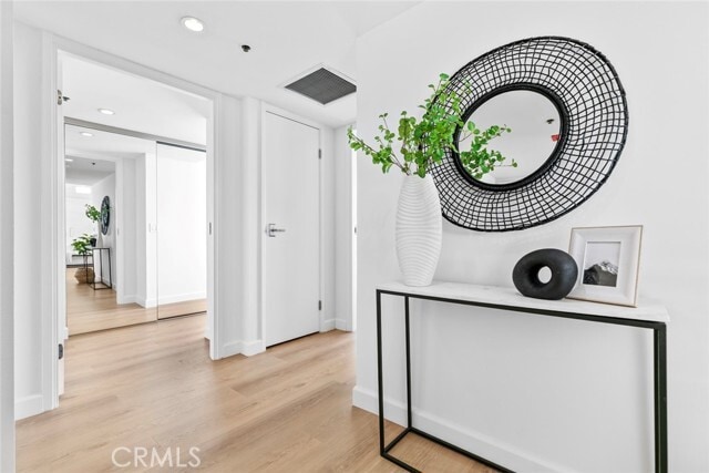 Building Photo - 343 Pioneer Dr