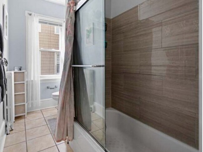 Building Photo - 163 S Whitney St