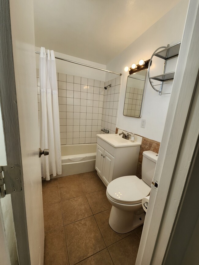 Bathroom - 7444 Borrego Trl