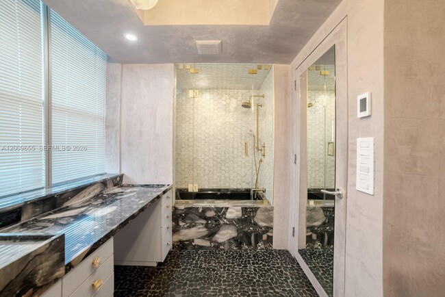 Building Photo - 5801 Collins Ave