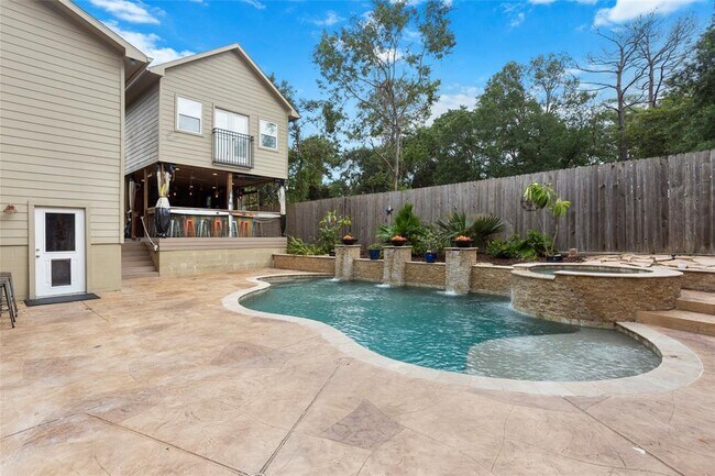 Building Photo - 4525 Beacon Hill Dr