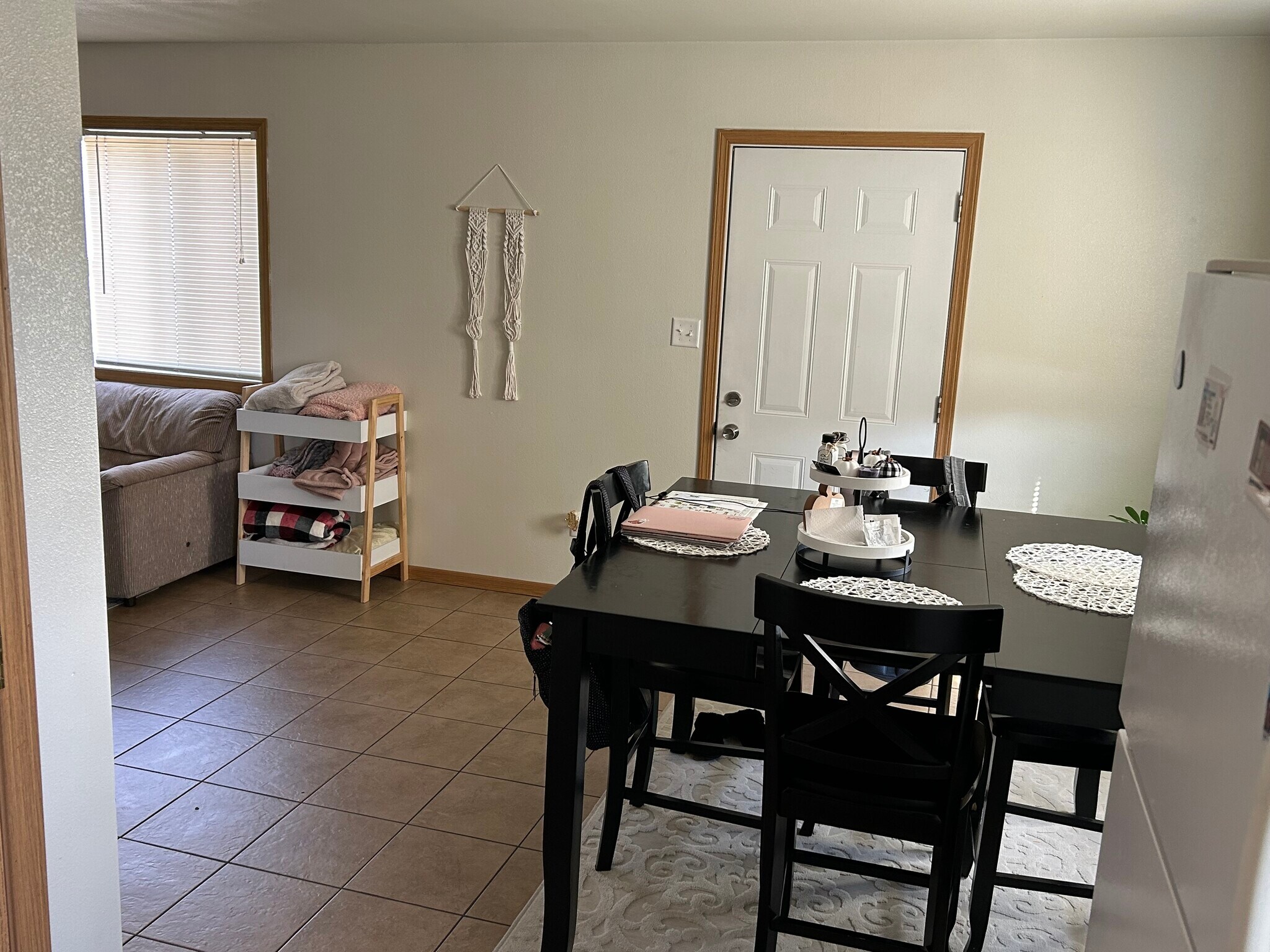 Building Photo - 1528 Starview Dr