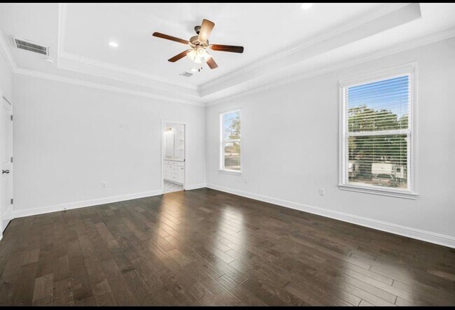 Building Photo - 7711 Shannon Dr