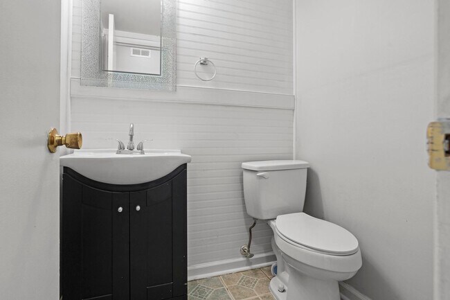 Building Photo - PENDING LEASE-CALL OUR OFFICE FOR AVAILABILITY