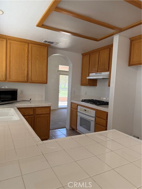 Building Photo - 11236 Country Club Dr