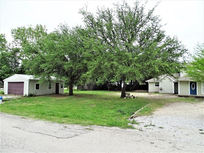 Building Photo - 22070 Flanagan Cir
