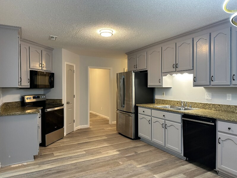 Building Photo - 100 Patra Dr