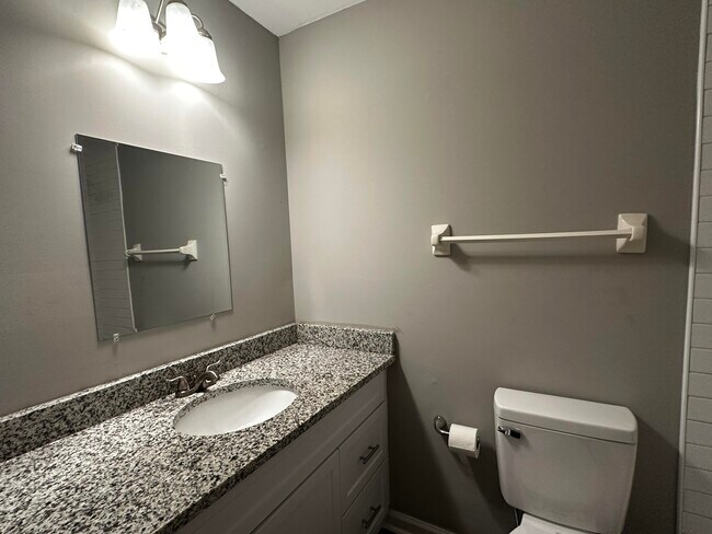 Building Photo - 4565 Rockdale Ct