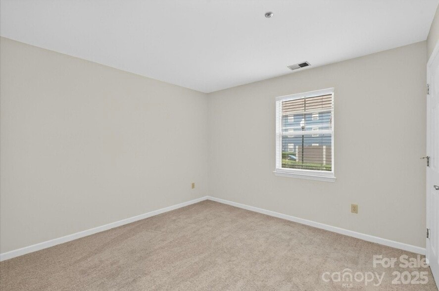 Building Photo - 409 Mather Green Ave