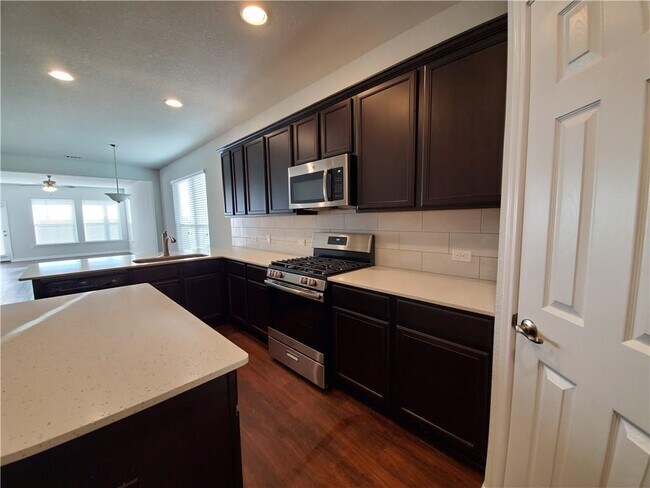 Building Photo - 813 Fortrose Ter