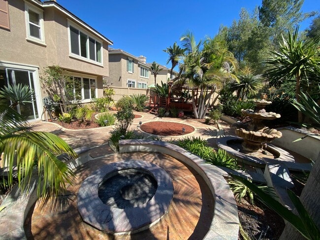 Building Photo - *Move in Special*2 story 4 Bedroom Home located in Amber Woods Community