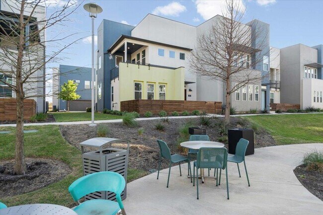 Building Photo - 9015 Cattle Baron Path