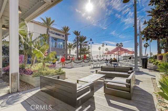 Building Photo - 16562 Regina Cir