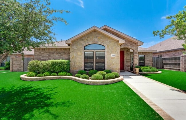Building Photo - 5505 San Clemente Dr