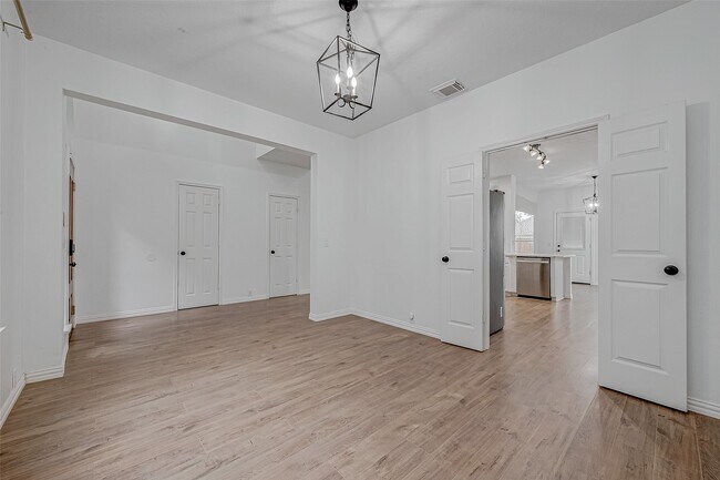 Building Photo - 20802 Louetta Oak Dr