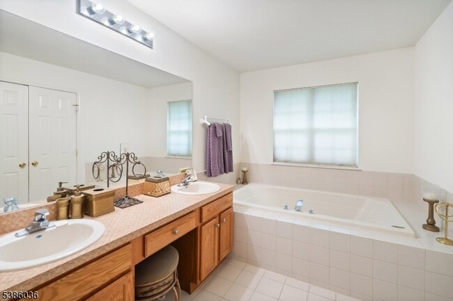 Building Photo - 144 Jackson Ave